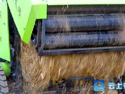 钟祥市：新农机助力秸秆回收