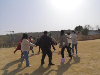 市政府国资委开展“三八”妇女节活动