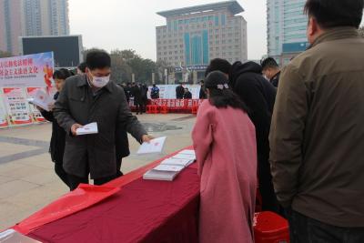 荆门市审计局积极开展宪法宣传周活动