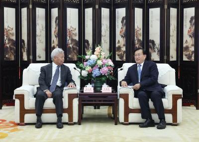 王忠林会见亚洲基础设施投资银行行长金立群